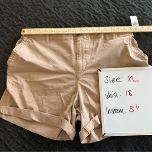 NWT Old Navy Women's Tan Roll-Cuff Bermuda Shorts